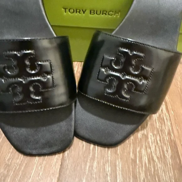 Tory Burch Black Patent Leather Low Heel Slide Sandals - Picture 2 of 11